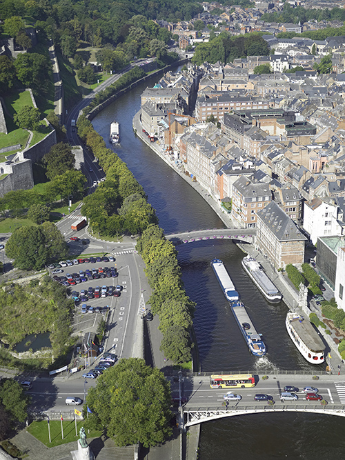 Transport_fluvial_sur_la_Sambre_Namur__C__SPW-Direction_de_l_Edition